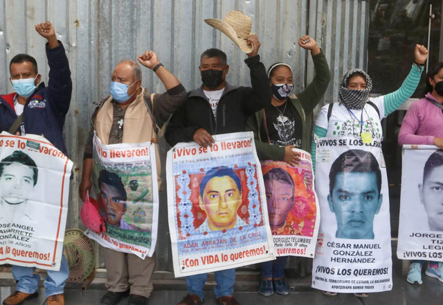 Caso Ayotzinapa: alistan próxima reunión de AMLO con padres de los 43 ...