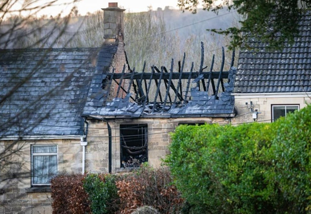 Mu3re mujer y sus dos hijos en feroz inc3ndio tras Navidad