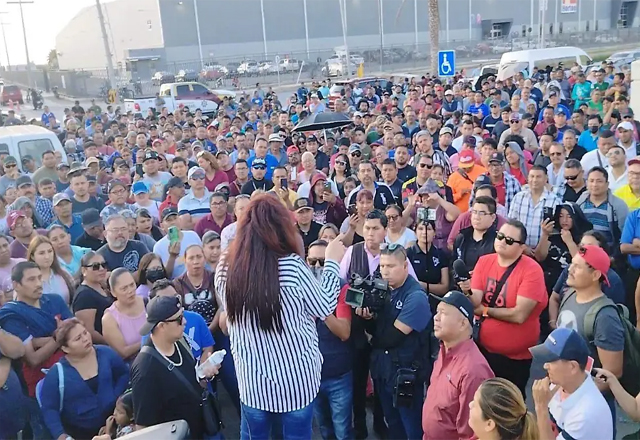 Obreros de maquiladora en Matamoros alistan huelga