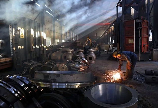 EU reduce aranceles a acero de México y Canadá para autos pesados; excluye ligeros