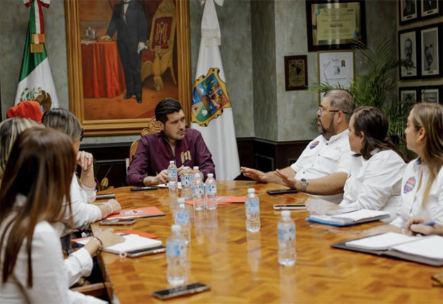 Refrenda Beto Granados apoyo a la Liga Villa del Refugio y a las familias de los pequeños deportistas