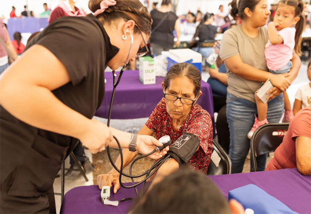 Llega al ejido El Ebanito Mega Brigada “Contigo a Clases” del Sistema DIF Matamoros